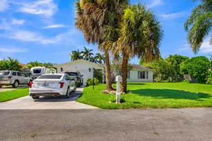 3079 Indian Trail, Lake Worth, FL 33462 - Photo 2