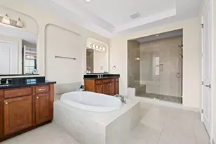 8845 Watercrest Cir W, Parkland, FL 33076 - Photo 10