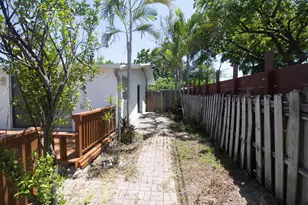 909 NE 12th Ave, Pompano Beach, FL 33060 - Photo 8