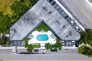 512 Bayshore Dr, Fort Lauderdale, FL 33304 - Photo 2