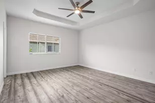 48 NW Hawthorne Pl, Boca Raton, FL 33432 - Photo 20