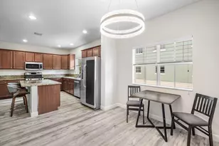 48 NW Hawthorne Pl, Boca Raton, FL 33432 - Photo 18