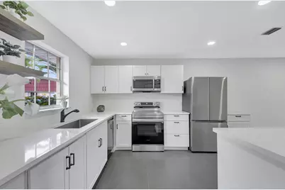 868 Worcester Lane #B, Lake Worth, FL 33467 - Photo 4