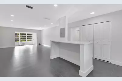 868 Worcester Lane #B, Lake Worth, FL 33467 - Photo 8