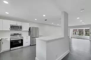 868 Worcester Ln, Lake Worth, FL 33467 - Photo 4