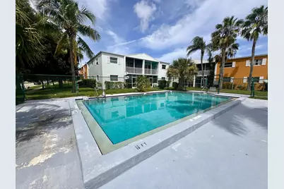 1505 Crescent Circle #A12, Lake Park, FL 33403 - Photo 10