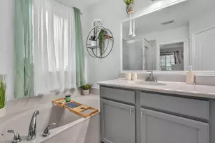 21431 NW 13th Ct, Miami Gardens, FL 33169 - Photo 16