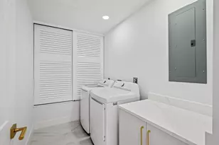 2760 NE 7th St, Pompano Beach, FL 33062 - Photo 20
