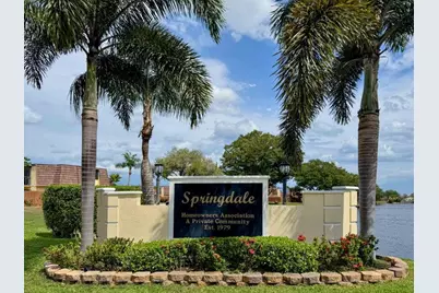22 Springdale Circle, Palm Springs, FL 33461 - Photo 4