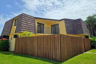 22 Springdale Cir, Palm Springs, FL 33461 - Photo 1