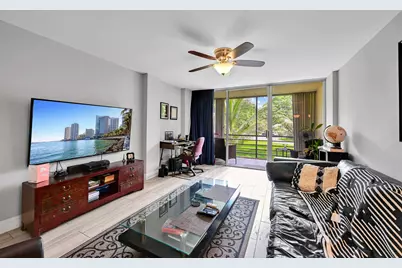 103 Royal Park Drive #2E, Oakland Park, FL 33309 - Photo 1