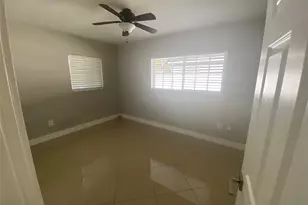 6325 Grant Ct, Hollywood, FL 33024 - Photo 4