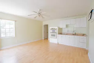 716 High St, West Palm Beach, FL 33405 - Photo 2