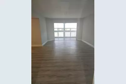 3590 Via Poinciana #311, Lake Worth, FL 33467 - Photo 8