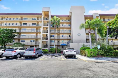 3590 Via Poinciana #311, Lake Worth, FL 33467 - Photo 2