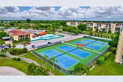 3590 Via Poinciana #311, Lake Worth, FL 33467 - Photo 42