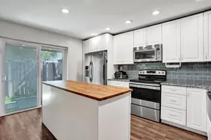 11218 SW 58th Cir, Cooper City, FL 33330 - Photo 10