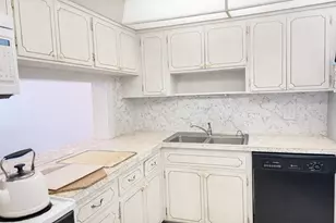 215 SE 3rd Ave, Hallandale Beach, FL 33009 - Photo 6