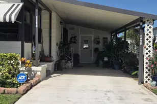 8020 SE Shenandoah Dr, Hobe Sound, FL 33455 - Photo 2