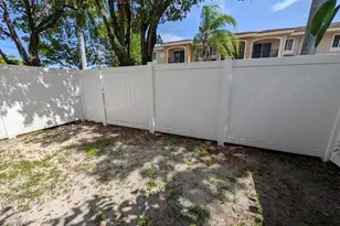 238 SE 2nd Ave, Hallandale Beach, FL 33009 - Photo 16