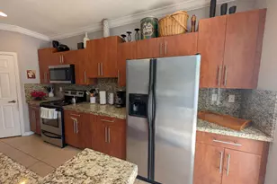 238 SE 2nd Ave, Hallandale Beach, FL 33009 - Photo 10