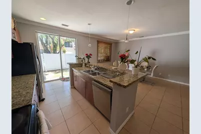 238 SE 2nd Avenue, Hallandale Beach, FL 33009 - Photo 12