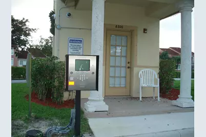 7912 Sonoma Springs Circle #107, Lake Worth, FL 33463 - Photo 4