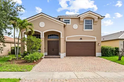 2166 SW Newport Isles Boulevard, Port Saint Lucie, FL 34953 - Photo 2