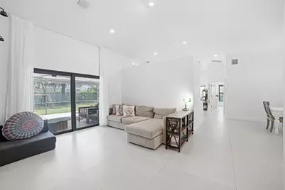 10027 NW 56th Court, Coral Springs, FL 33076 - Photo 12