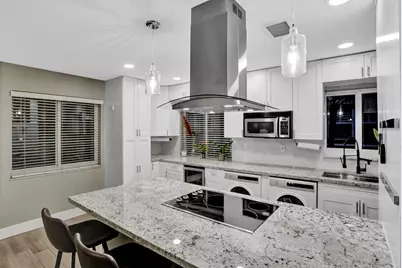 600 NE 7th Avenue #8, Fort Lauderdale, FL 33304 - Photo 2