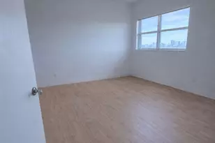 14951 Royal Oaks Ln, North Miami, FL 33181 - Photo 4
