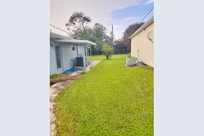 637 SE Thornhill Drive, Port Saint Lucie, FL 34983 - Photo 22
