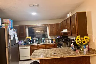 637 SE Thornhill Dr, Port Saint Lucie, FL 34983 - Photo 8