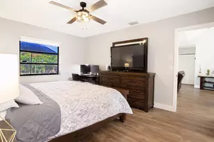 10048 SW 16th St, Pembroke Pines, FL 33025 - Photo 18