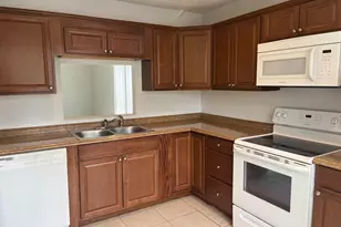 796 Hill Dr, West Palm Beach, FL 33415 - Photo 2