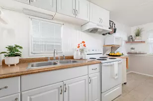 10885 SE Federal Hwy 32 Hwy, Hobe Sound, FL 33455 - Photo 4