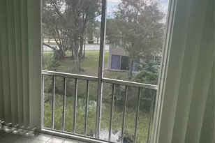 1025 Country Club Dr, Margate, FL 33063 - Photo 12