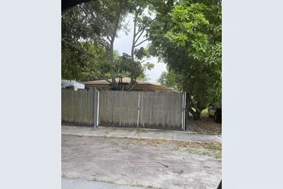 15100 NE 13th Avenue, North Miami Beach, FL 33162 - Photo 6
