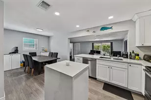 121 NE 55th St, Oakland Park, FL 33334 - Photo 4