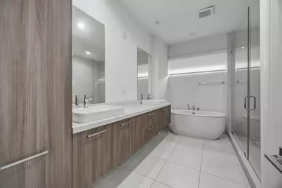 8272 NW 44th Terrace, Doral, FL 33166 - Photo 38