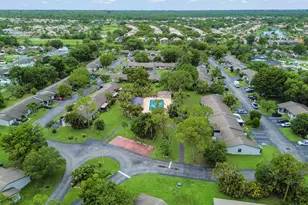 84 Conaskonk Cir, Royal Palm Beach, FL 33411 - Photo 22