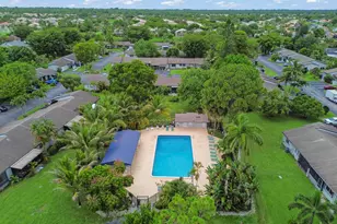84 Conaskonk Cir, Royal Palm Beach, FL 33411 - Photo 24
