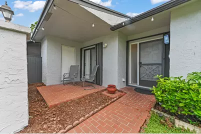 84 Conaskonk Circle, Royal Palm Beach, FL 33411 - Photo 2