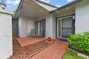 84 Conaskonk Cir, Royal Palm Beach, FL 33411 - Photo 2