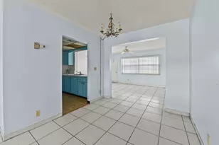 1196 SW Lake Cir, Boynton Beach, FL 33426 - Photo 10