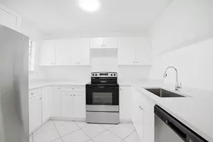 8207 Fairway Rd, Sunrise, FL 33351 - Photo 1