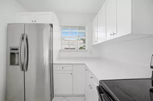 8207 Fairway Rd, Sunrise, FL 33351 - Photo 8