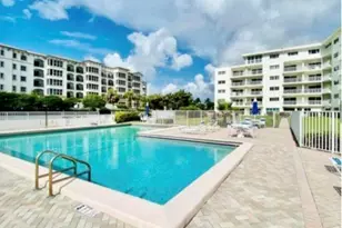 33 S Ocean Ave, Palm Beach Shores, FL 33404 - Photo 22