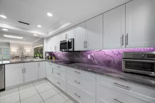 13400 Polo Rd W, Wellington, FL 33414 - Photo 12