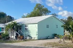 429 N 14th St, Fort Pierce, FL 34950 - Photo 1